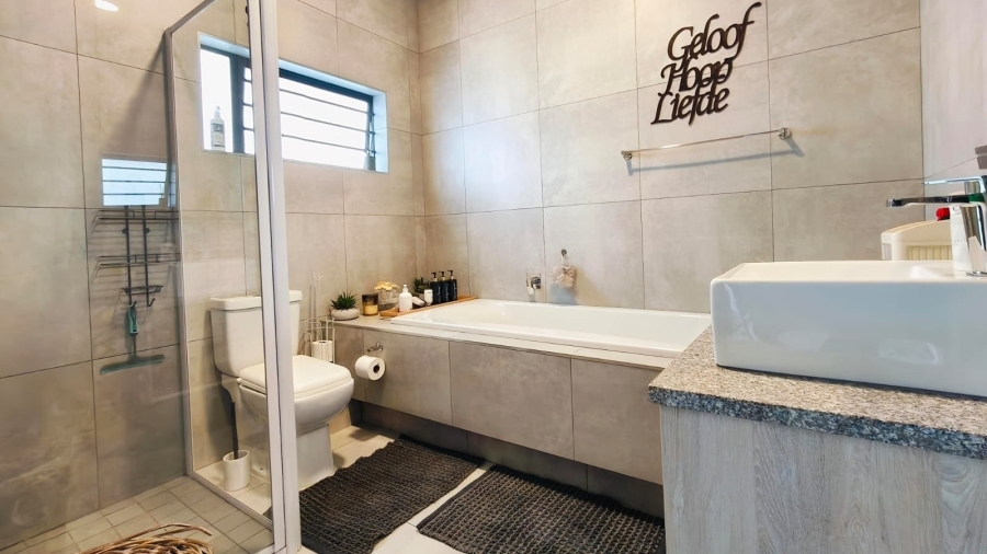 3 Bedroom Property for Sale in Baillie Park North West